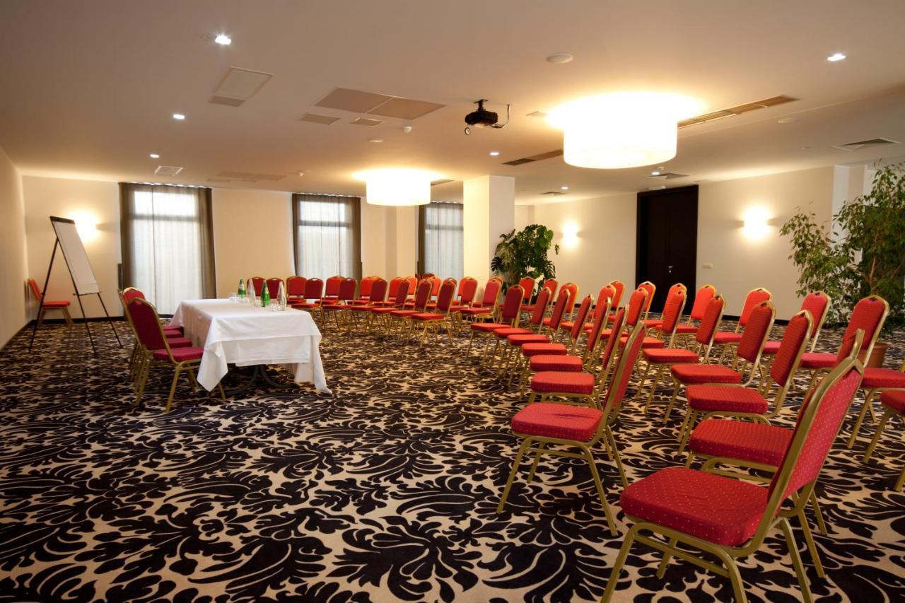 Hotel Laurus - Liburnia Опатия Екстериор снимка