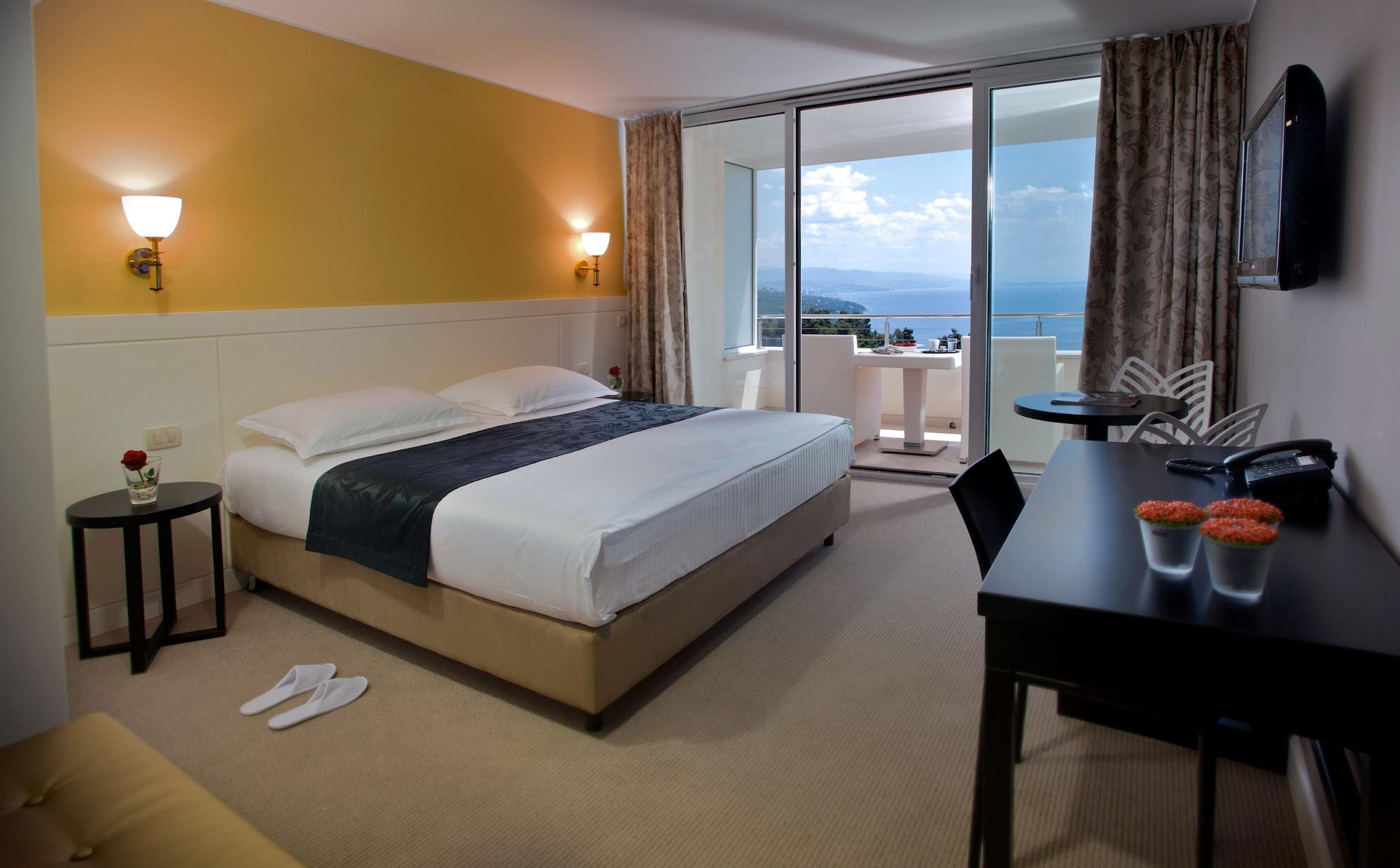 Hotel Laurus - Liburnia Опатия Екстериор снимка