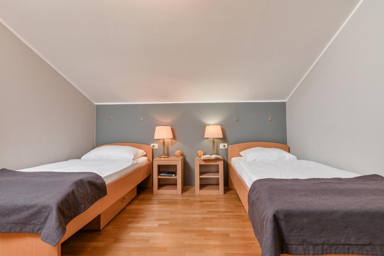 Hotel Laurus - Liburnia Опатия Екстериор снимка