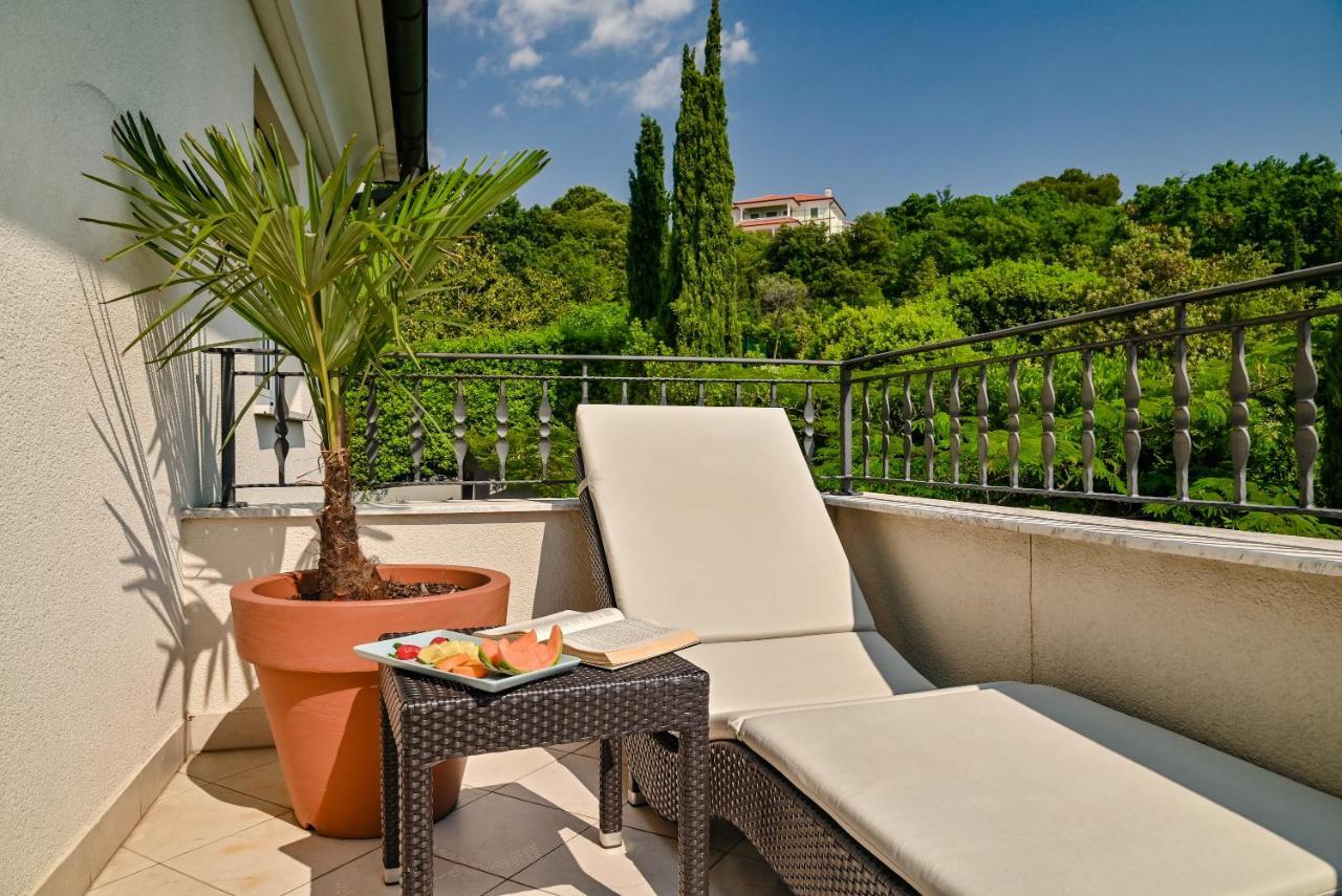 Hotel Laurus - Liburnia Опатия Екстериор снимка