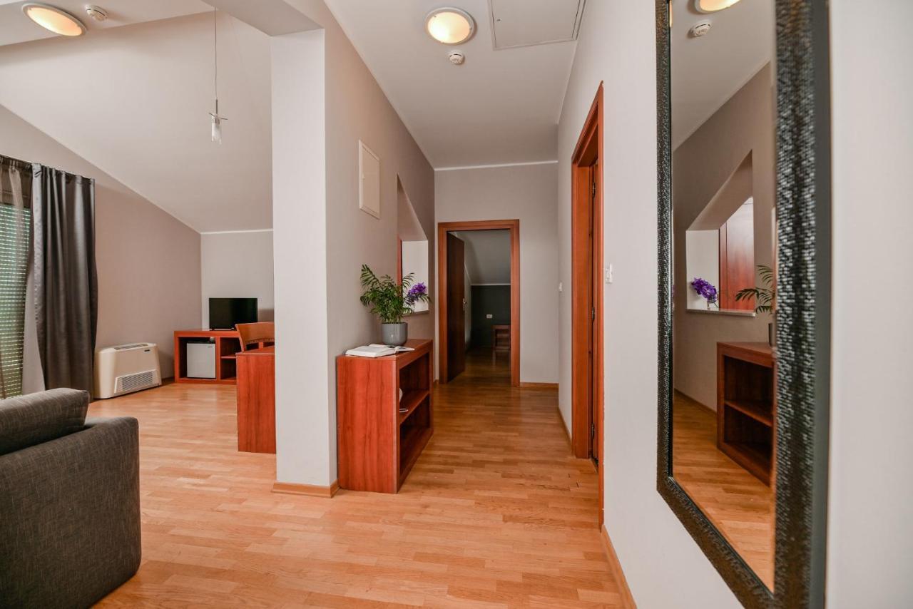 Hotel Laurus - Liburnia Опатия Екстериор снимка