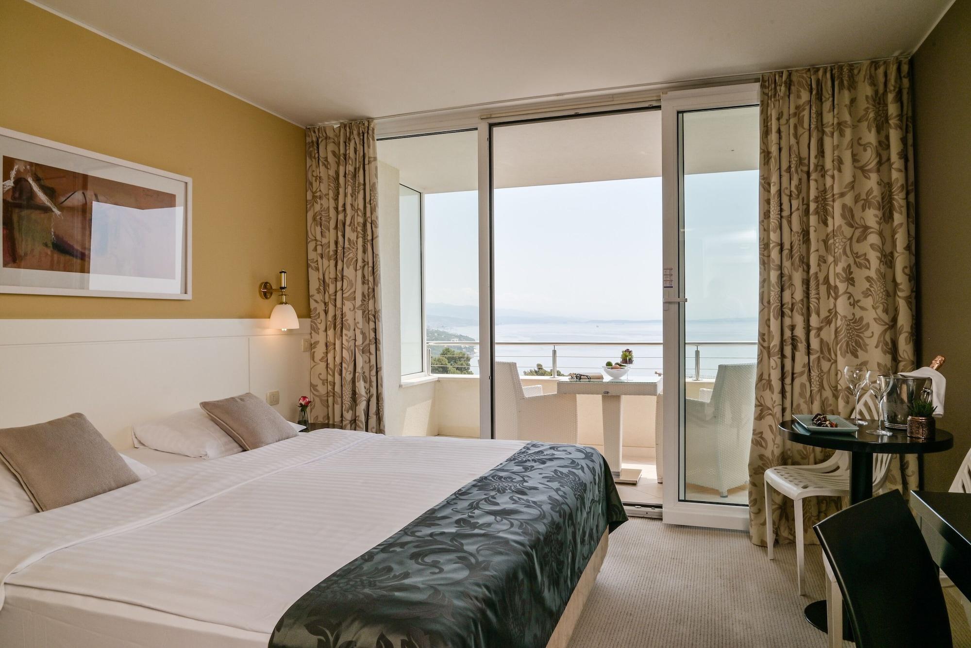 Hotel Laurus - Liburnia Опатия Екстериор снимка