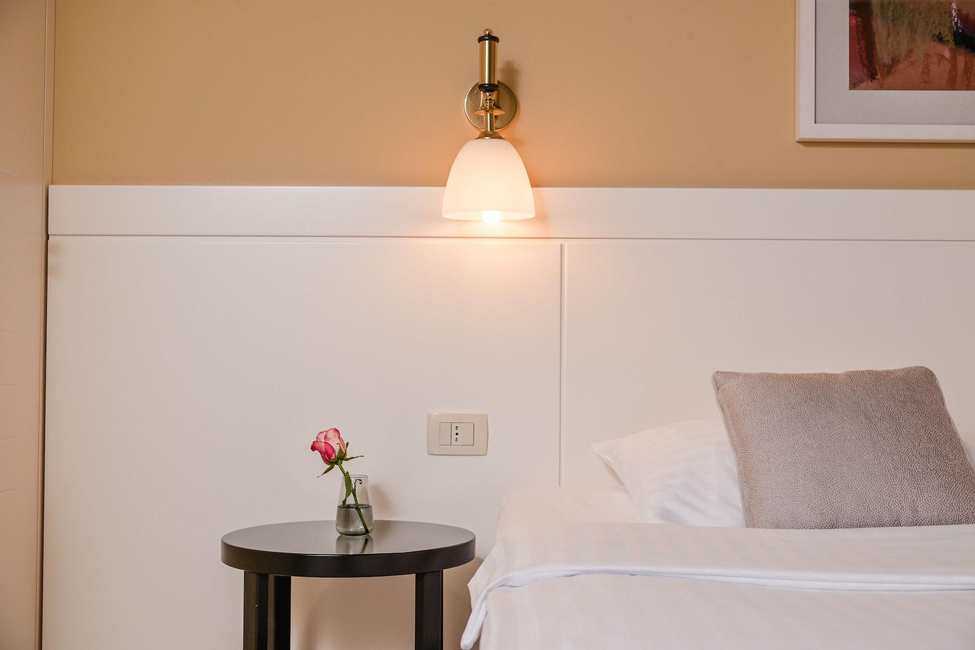 Hotel Laurus - Liburnia Опатия Екстериор снимка
