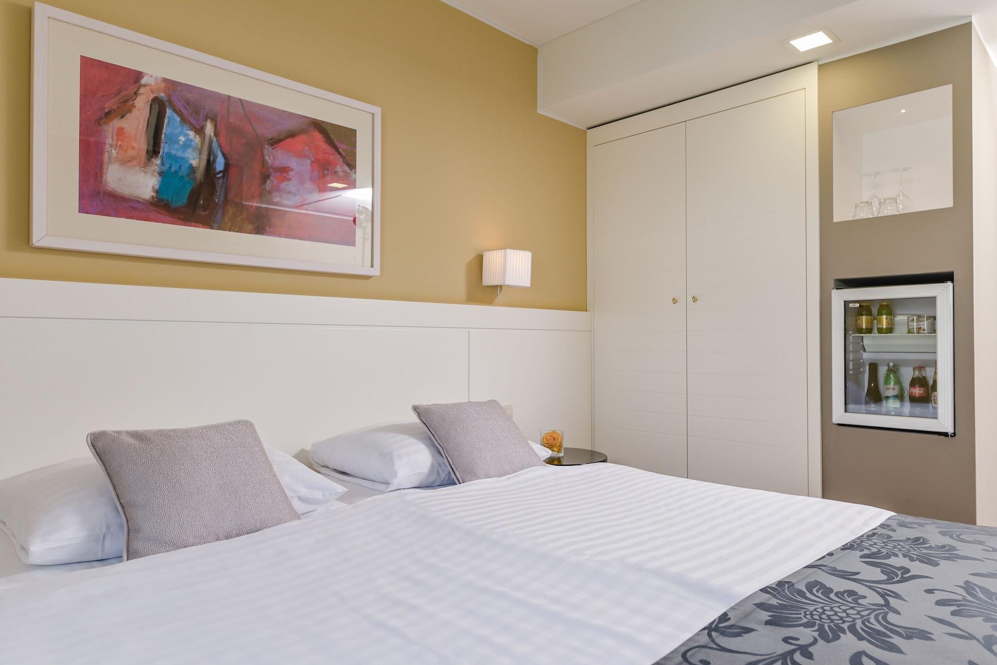 Hotel Laurus - Liburnia Опатия Екстериор снимка